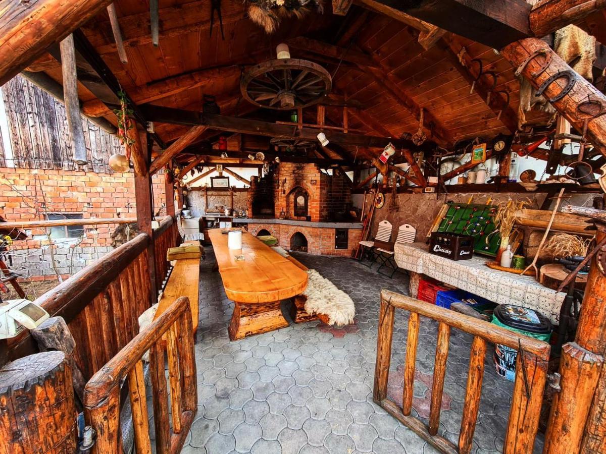 Cabana Vanatorilor Poiana Mărului Exterior foto